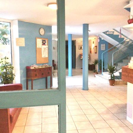 Confortel Avignon Tgv Hotell Eksteriør bilde